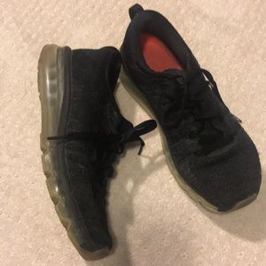 Used Nike Air max 9 day fly knit